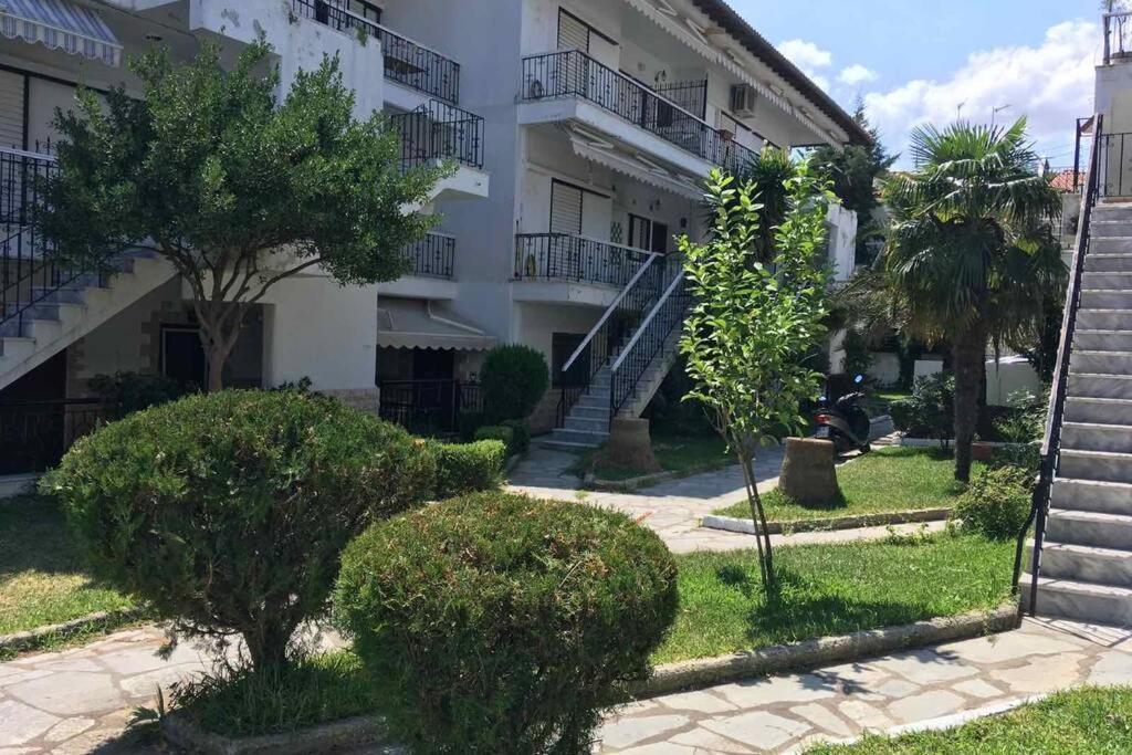 Seablue Relaxing Holiday Apartment Пефкохори Экстерьер фото